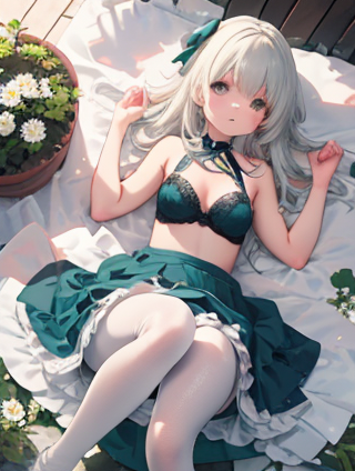 【黑色打底袜搭配图片女生可爱头像动漫版】